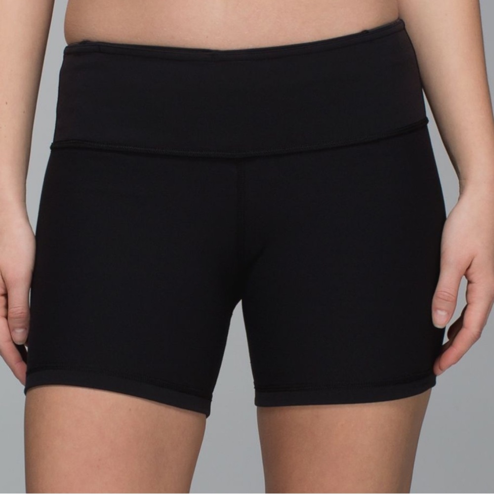 Lululemon Groove Short *Full-On Luon (Regular) - Black / Wi14 Quilt 5 - Picture 4 of 16